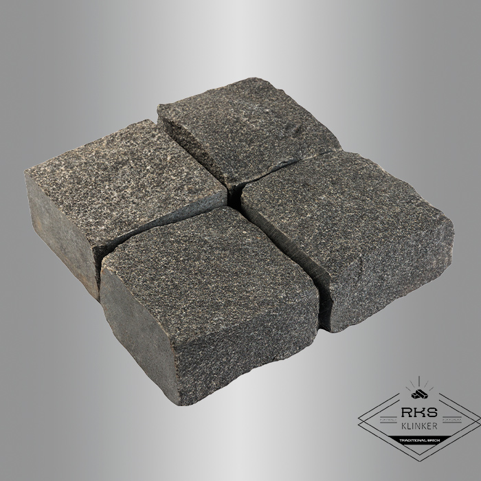 Гранитная брусчатка Габбро, Другорецкое, Пилено-колотая, 100x100x50 мм в Калуге