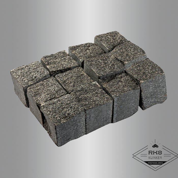 Гранитная брусчатка Габбро, Пилено-колотая, 50x50x50 мм в Калуге