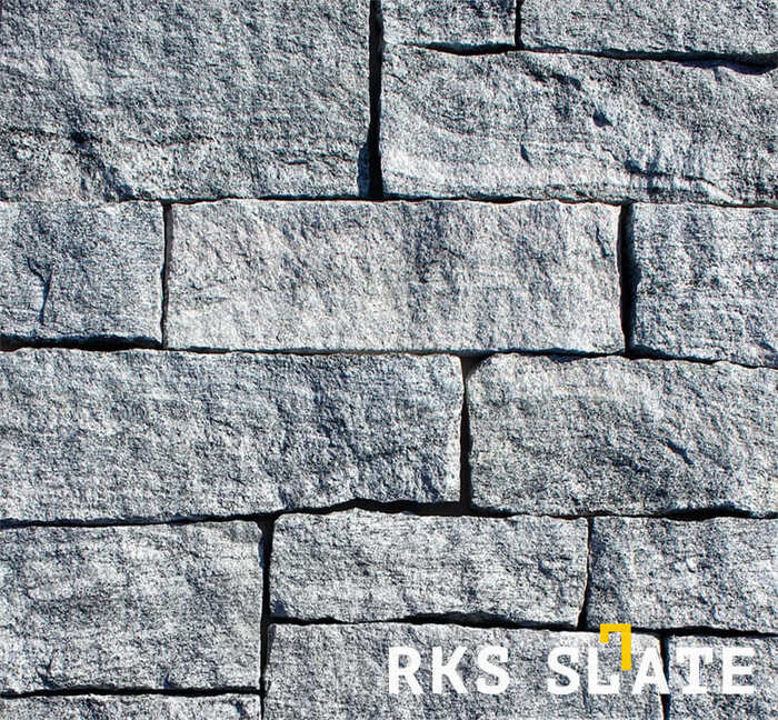 Фасадный облицовочный камень Sesame Grey Quartz Strips в Калуге
