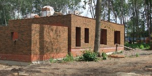 Фото кладки фасада из кирпича облицовочного Браер кладка, гладкий, 1НФ (2)