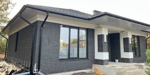 Кирпич облицовочный ЛСР графитовый рустик 1НФ (1)