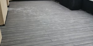 Террасная доска ДПК Bamberg Square Natural English Barnwood открытый балкон с настилом из дпк (2)