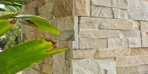 Бежевый каменный фасад дома заказать 3D панели RKS SLATE Сланец Beige Slate Modern (6)