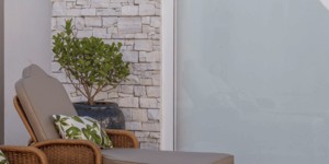 Белый каменный фасад из природного камня 3D панели RKS SLATE Песчаник White Sandstone Country (2)