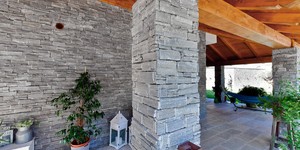 Каменный фасад из природного камня 3D панель RKS SLATE Кварцит Grey Quartz Country (1)