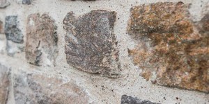 Облицовка фасада натуральным камнем в виде 3D панели RKS SLATE  Кварцит Biege Quartz Country купить онлайн (4)