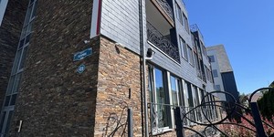 Проект дома с фасадом из Кровельного Сланца RKS SLATE Charcoal и 3D панели Сланец Cedar Slate Country Rockface Strips (3)
