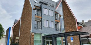 Проект дома с фасадом из Кровельного Сланца RKS SLATE Charcoal и 3D панели Сланец Cedar Slate Country Rockface Strips (7)