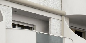 Фасад дома из натурального белого камня заказать 3D панели RKS SLATE Кварцит White Quartz Modern с доставкой (2)