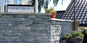 Цоколь из камня 3D панели RKS SLATE Гранит Sesame Grey Country купить с доставкой