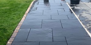 Мощение самым черным камнем фото - известняк Belgian Black от RKS SLATE купить  в РФ (4)
